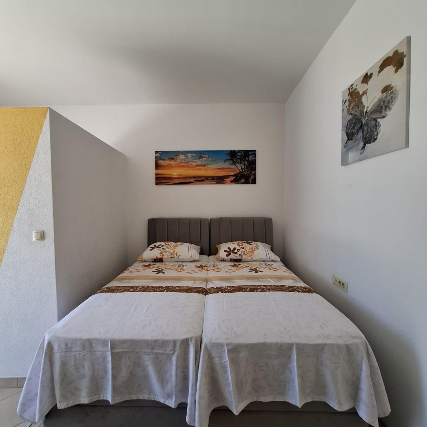 Studio Apartman Latica Split Eksteriør billede