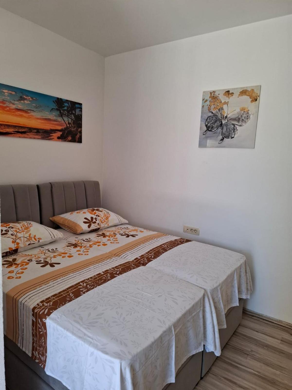 Studio Apartman Latica Split Eksteriør billede