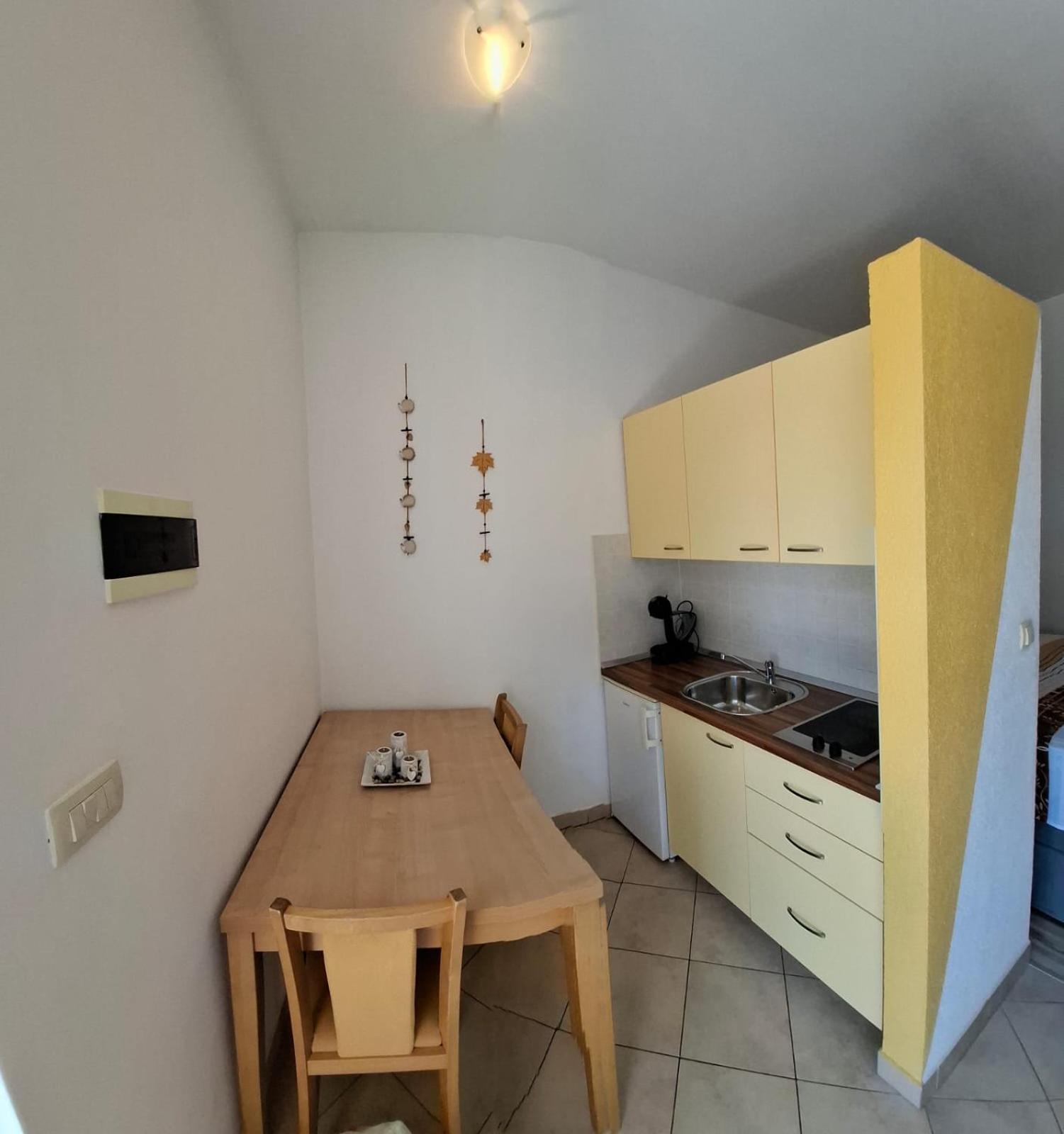 Studio Apartman Latica Split Værelse billede