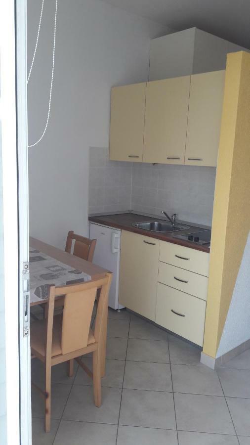 Studio Apartman Latica Split Eksteriør billede
