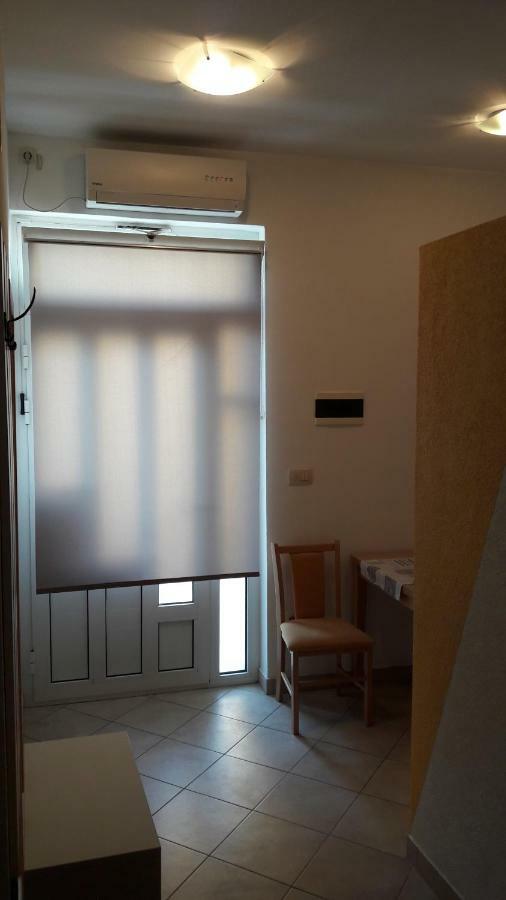 Studio Apartman Latica Split Eksteriør billede